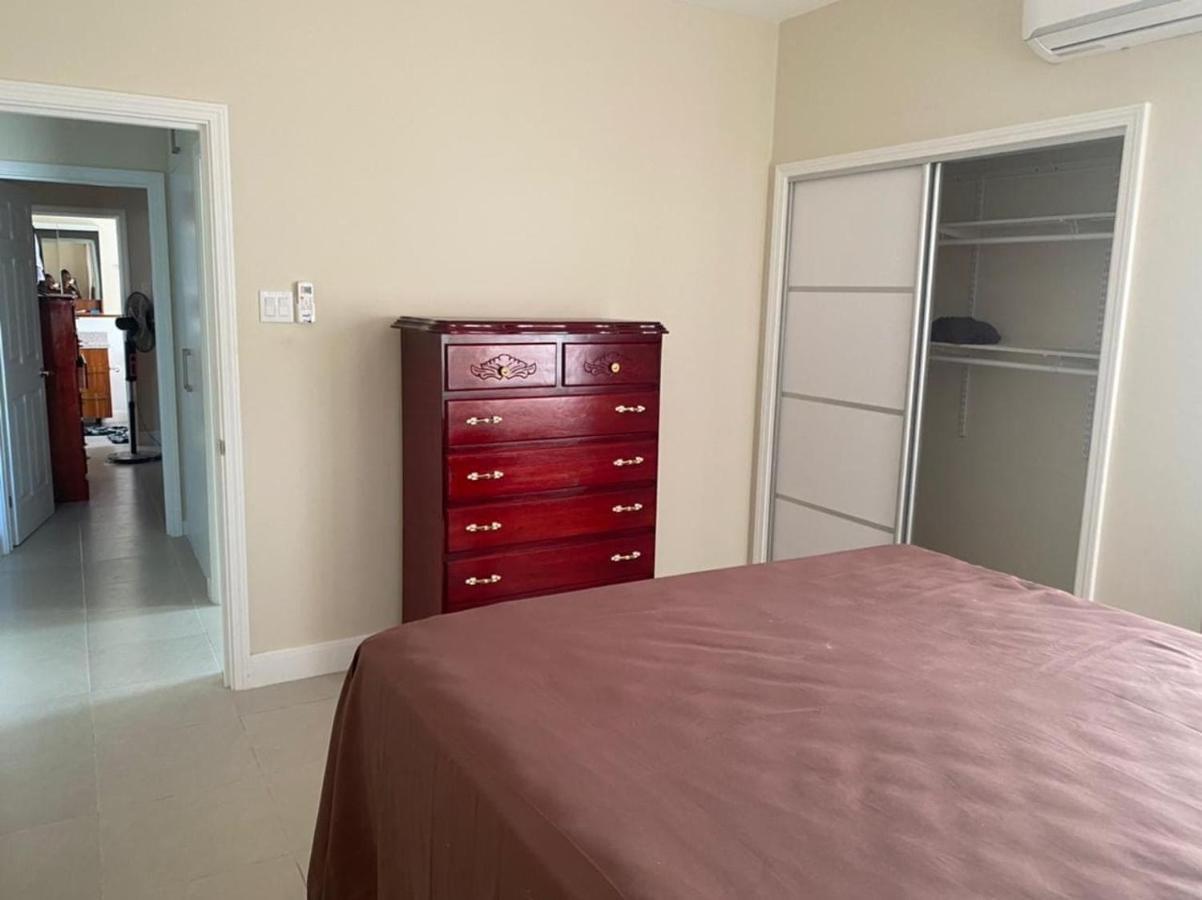 Ocean Pointe Holidays-Lucea, Hanover Apartment Негрил Екстериор снимка